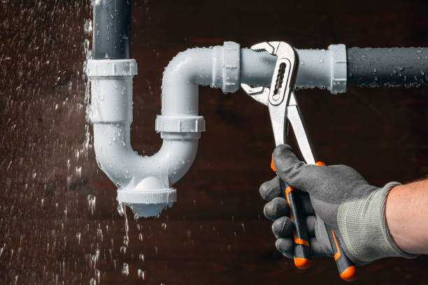 Professional Pipe Repair technician working in Warfield, KY